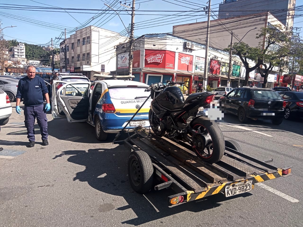 âVR em Ordemâ recolhe motos barulhentas e recupera carros roubados em Volta Redonda